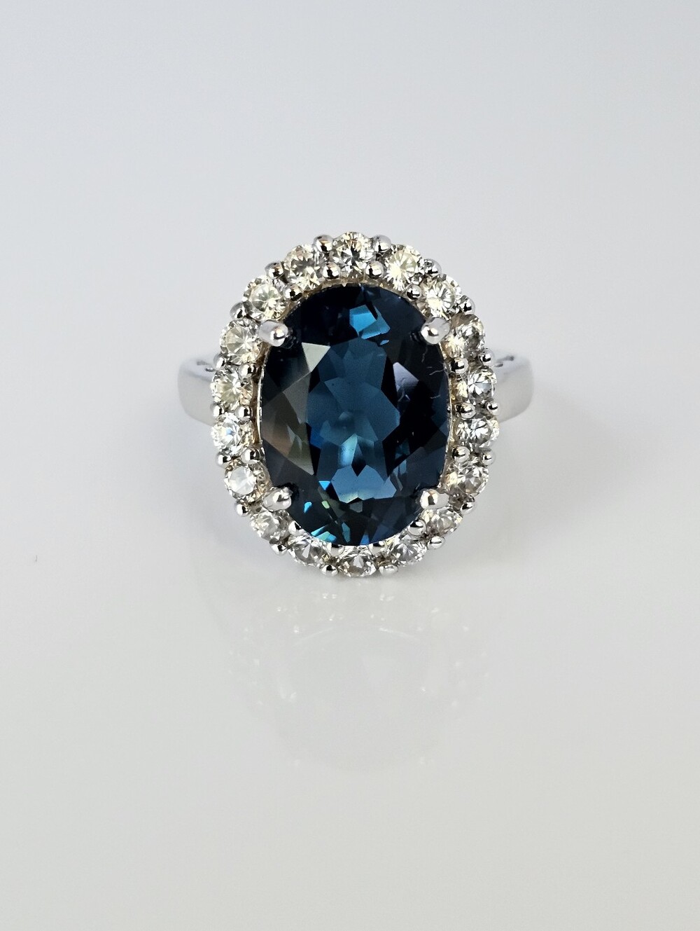 Natural London Blue Topaz & White Zircon Ring Sterling Silver Size 6!